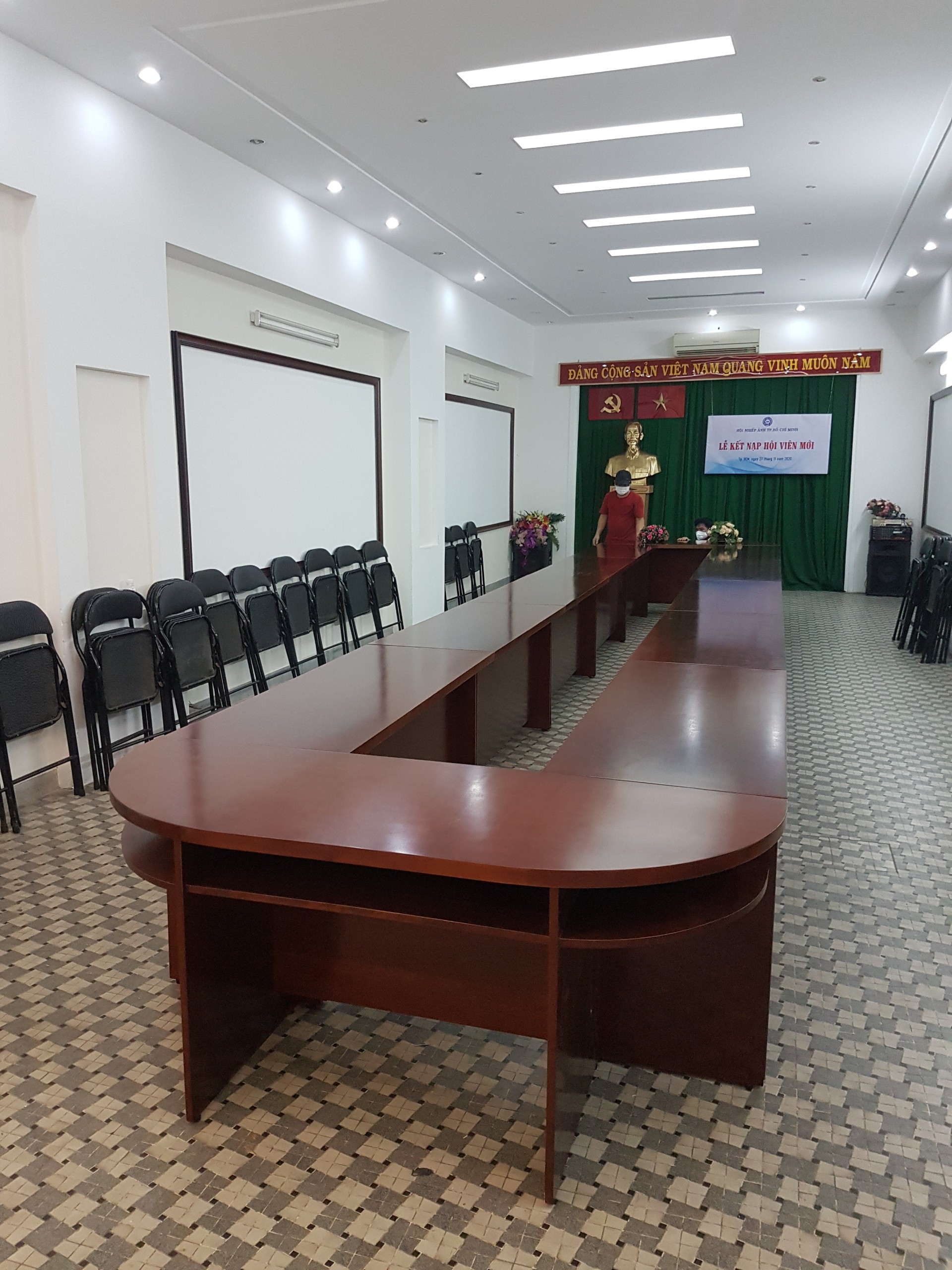 Bàn họp veneer sơn PU BH9017